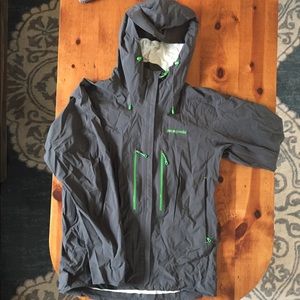 Patagonia rain jacket (Troposphere jacket) EUC